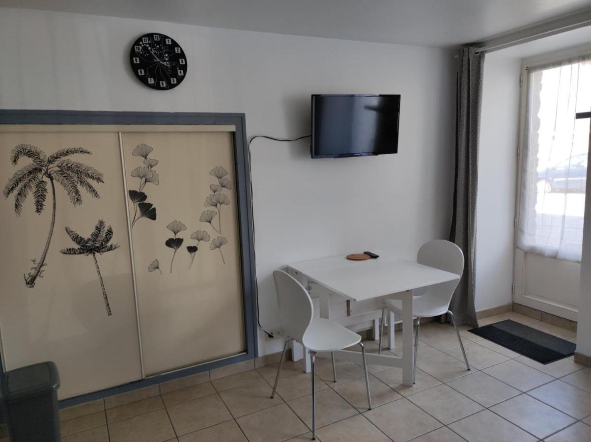 Saint-Pierre-de-Plesguen Studio 2 Personnes En Centre Ville מראה חיצוני תמונה